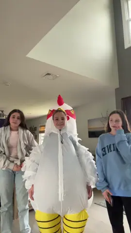 Chicken banana@Kylie @kelly Cassidy #fypシ #foryoupage #🤷‍♀️ 