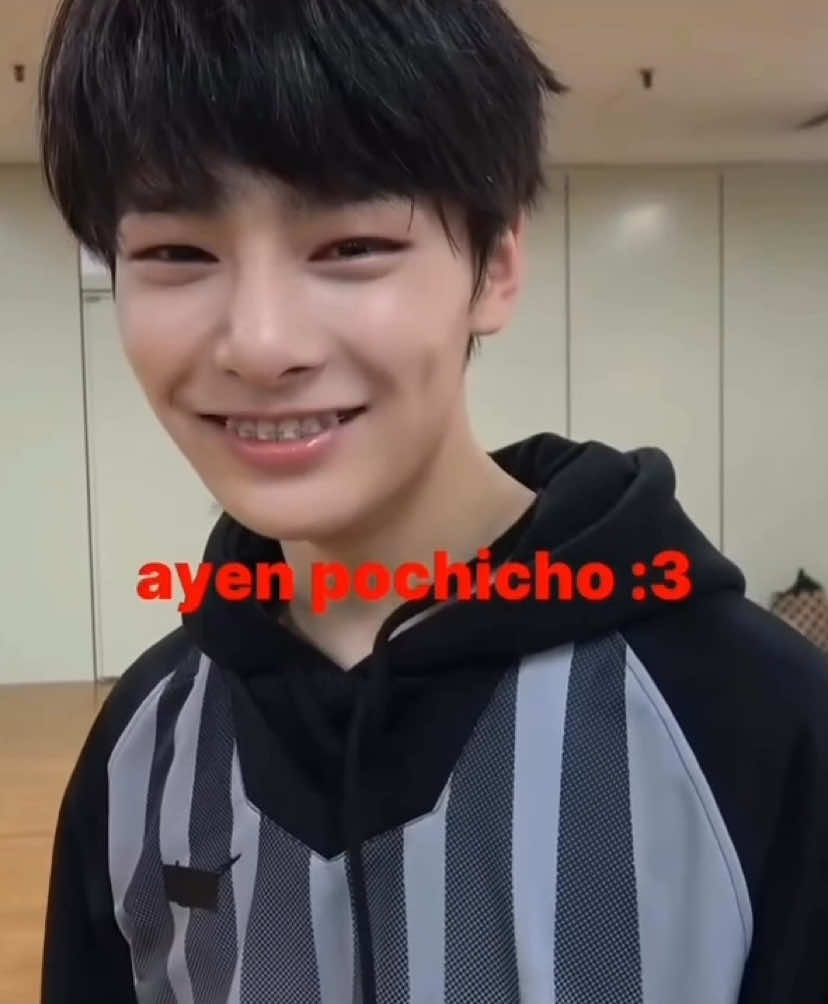 —(#JEONGIN) :: ayen pochicho 😭💘💘 #paratiiiiiiiiiiiiiiiiiiiiiiiiiiiiiii 