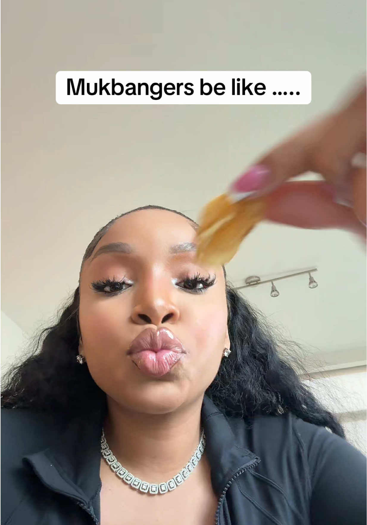 Like girl , it’s cheese sticks…relax 😭😭😭😭 it do be looking good though no shadeeee 😂😂😂😂 #fyp 