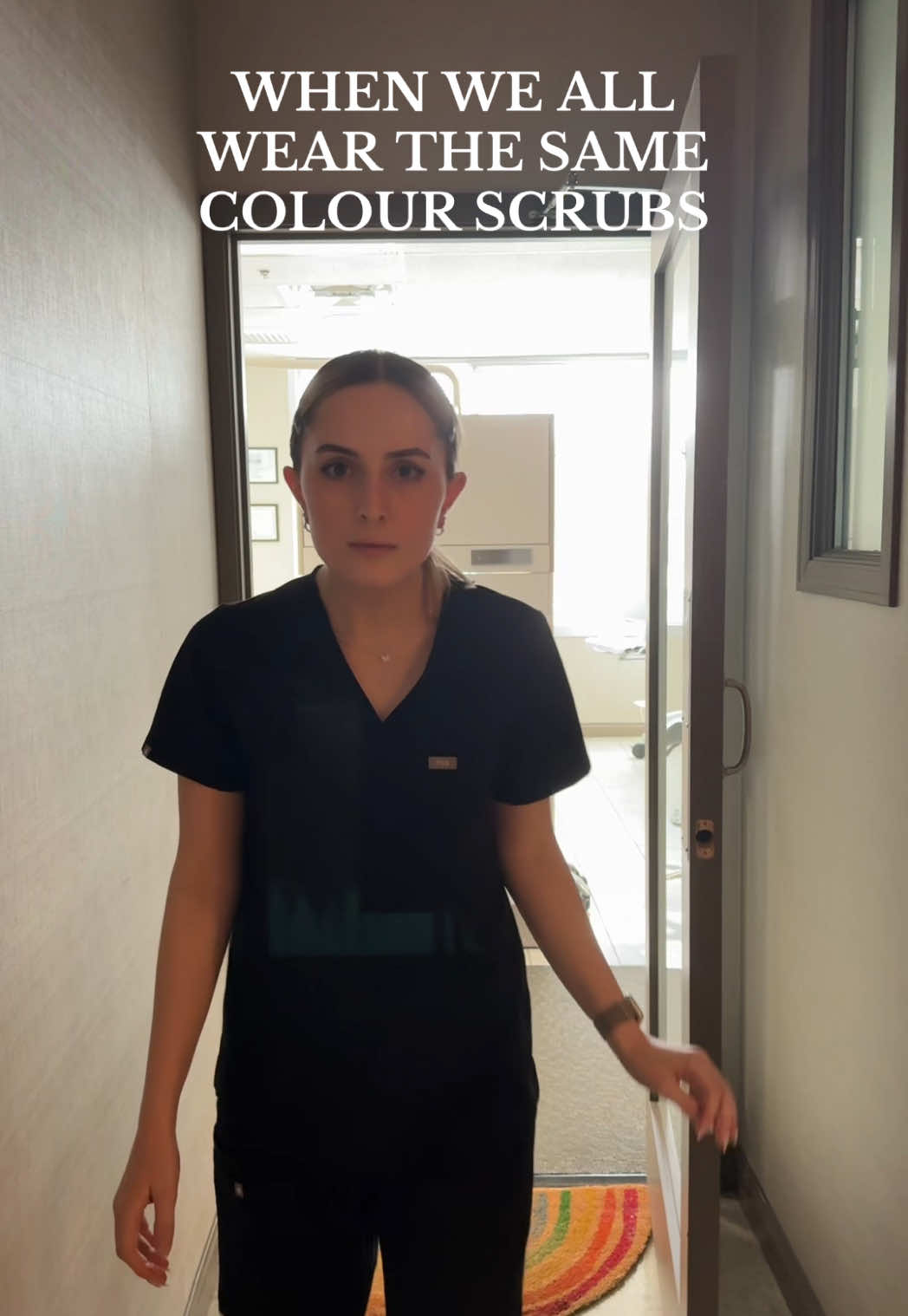 on fridays we wear black🖤 @Keira @m e l #scrubs #dentalassistant 