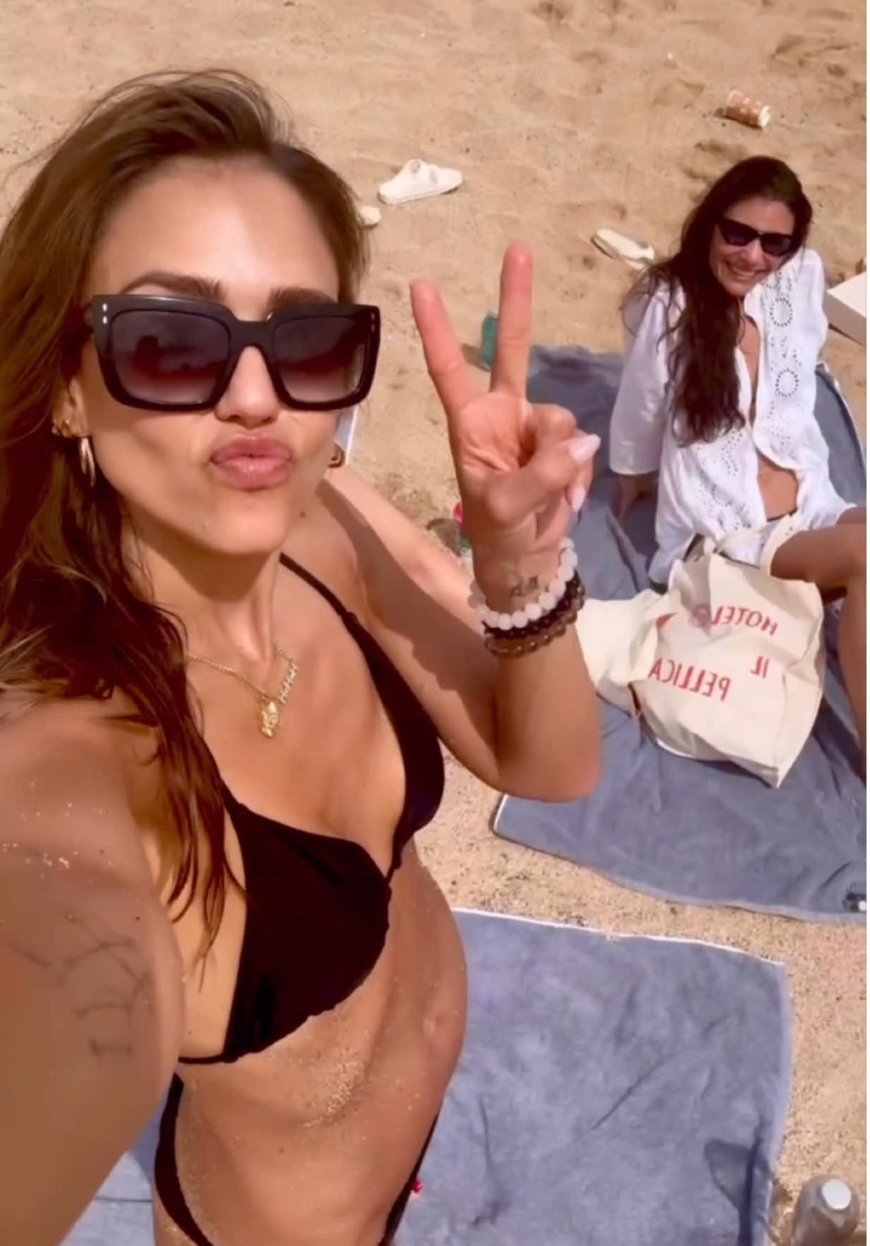 Vacay #vibes 🌺 #SpringBreak #Hawaii #Beach 