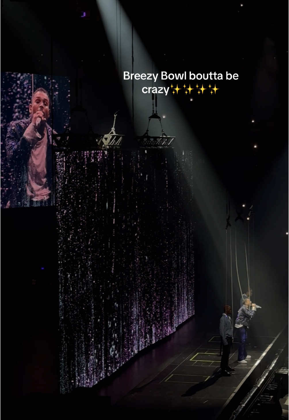 In full swing 😝 #breezybowl #chrisbrown #chrisbrowntour 