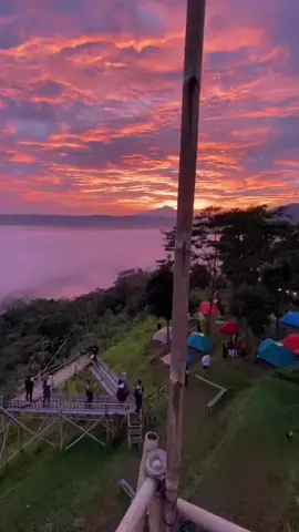 bukit pamoyanan subang negri d atas awan