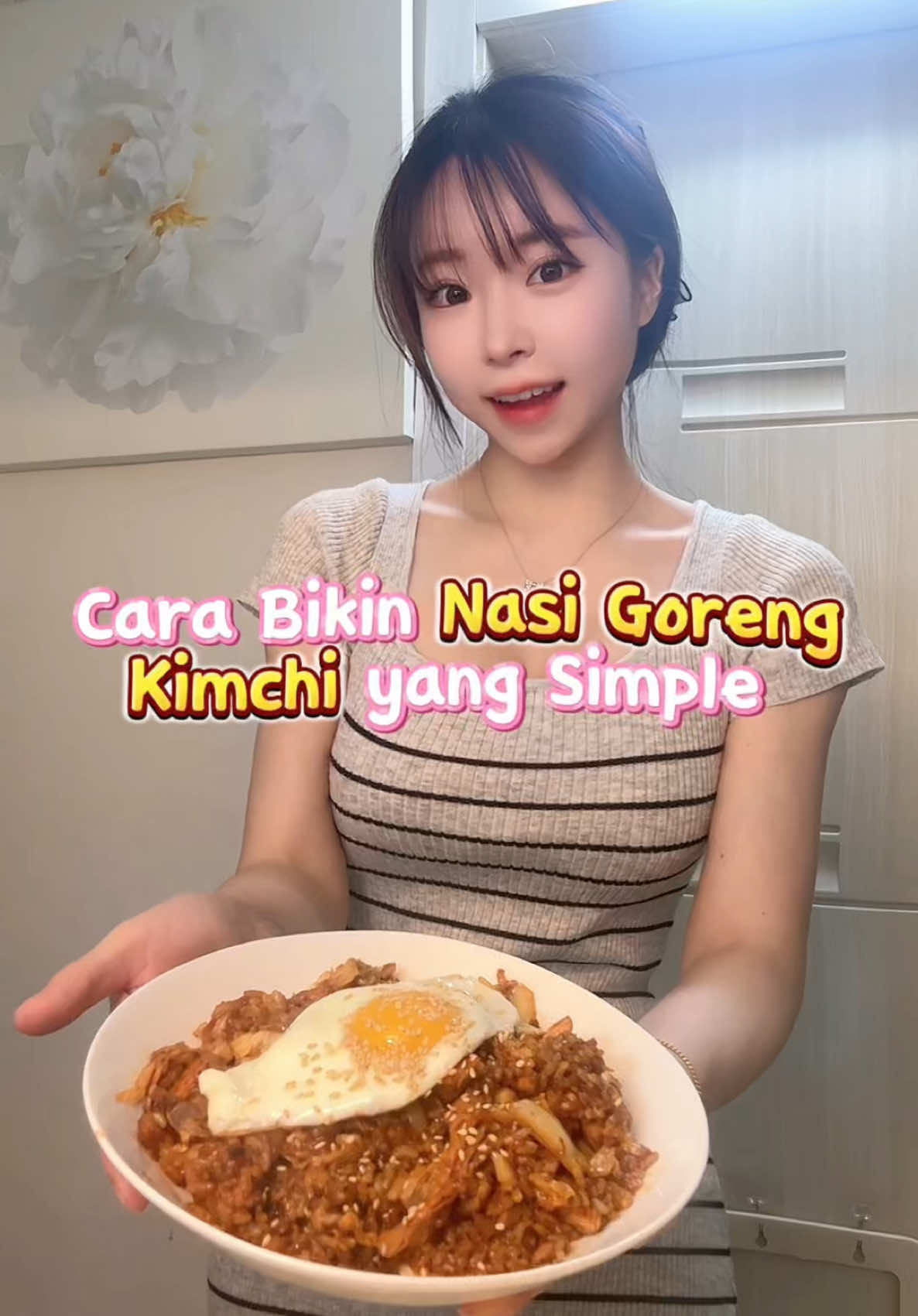 Cara Bikin Nasi Goreng Kimchi yang Simple #shorts #nasiGoreng #kimchi #makananKorea #masakanRumahan #cemilanKorea #kulinerKorea #masakItuMudah #masakBarengAku #resepMudah #koreanfood #yummy #haloseola #fyp #viral #makanenak 