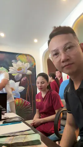 Niềm vui của các bạn khiếm thị nhận lương!#MassageNguoiMuKyQuangMinh #KyQuangMinh #MassageKhiemThi #TraoGuiYeuThuong #massagenguoimukyquangminh 