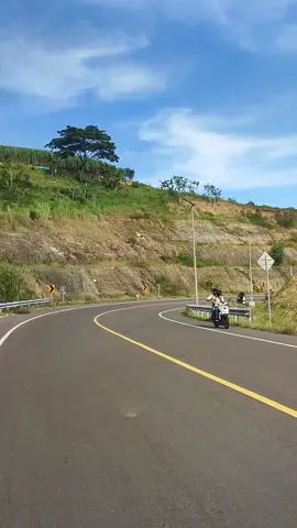 mari oleh sangu rioyo gas perempatan mekah 🛤️ #jls #jalurlintasselatan #jlstulungagung #jalurlintasselatantulungagung #jlskedungtumpang #prapatanmekah #tulungagung24jam #lewatberanda #vidioviral #fyp #fypage 