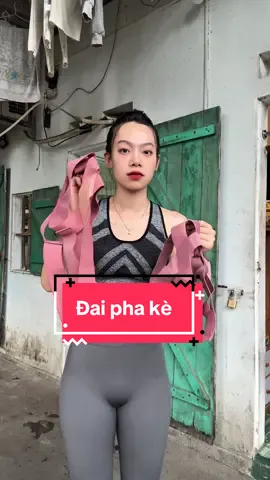Chênh nhau mấy chục mà pha kè cỡ này, đeo mà nhức cái néch luôn. Thôi cứ chính hãng mà mua các bà nhé #justfitvn #daibaove #rosyvu #viral 