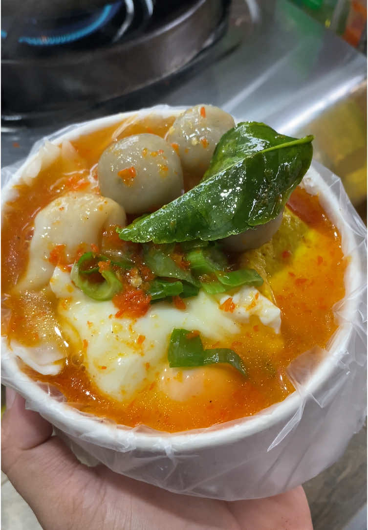 Hari ini buka ya best🥰😍 #kulinerkarawang #pangsitgoreng #pangsitkuah #mienyemek #cilgogalau #jajanankarawang #cilokgoang #fypシ 