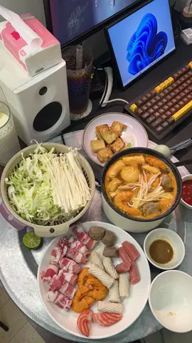 Thời tiết này ăn lẩu thuiii 🫠 #toiinayangii#comnha2nguoi#viral#xh#fyp#laumini2nguoi#lauthai 
