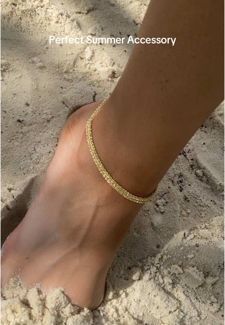 Good Quality, but AFFORDABLE! 👏🏼❤️ #Summer #accessories #womensjewelry #anklet #shopfinds #goldorsilver 