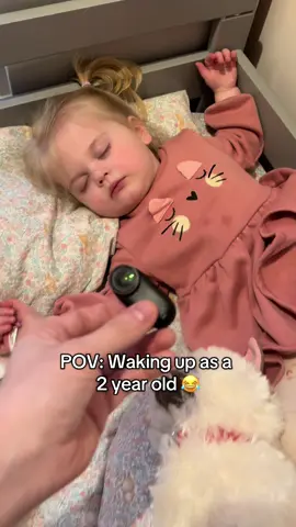 Arabella’s wake up routine captured on the Insta360 GO 3S Use my code INRL6GV or link in bio to get a free gift @insta360_official #Insta360 #Insta360FamCam #Insta360GO3S #AD 