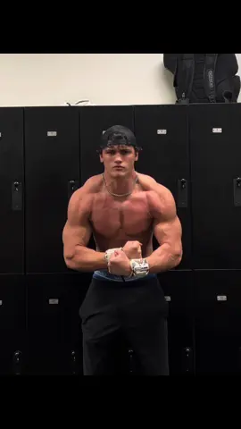 Need better quality————— #gym #GymTok #gymmotivation #aesthetic #19 #motivation #aesthetic #19 #workout #Fitness #fit #weightlossmotivation 