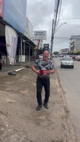 Alguém viu o Léo por aí  kkkk saiu para consertar minha panela kkkkk