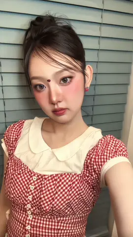 #LEESOL :: Shes so pretty !! 🍓 #kiiikiii #fancam #fancams #fyp #viral #trending #dollrina #dan1ellefilms #kpop #somineral #xybca #fypシ゚viral #unflopme 