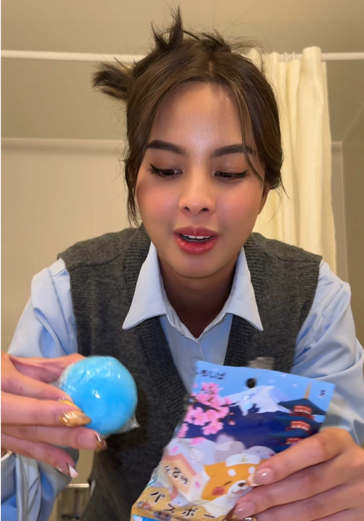 trying bath b0mb in Japan! #japan 