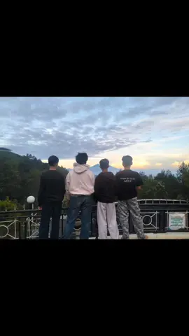 sebelum jadwal full kita healing dulu ya ges ya... 🤭🤭