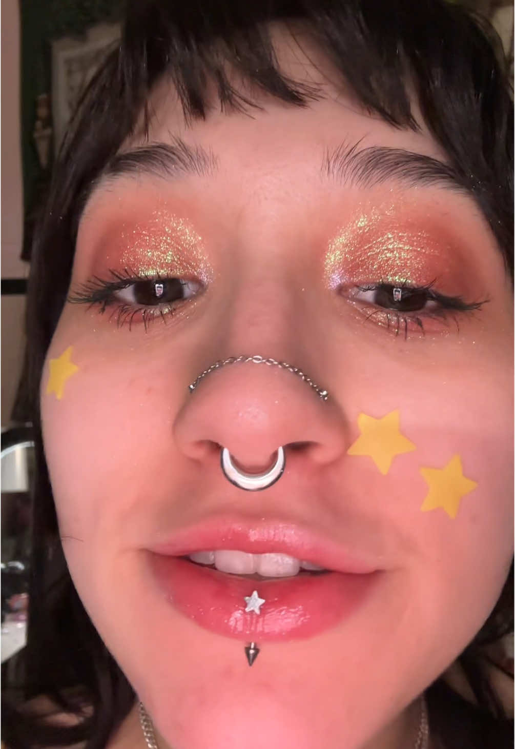 Replying to @Jade should i do more looks with this palette? #fyp #makeup #magicalguardianpalette #magicalguardianglimmer #duochrome #monochrome #duochromemakeup #duochromeyeshadow #glitter #glittereyeshadow #makeuptutorial 