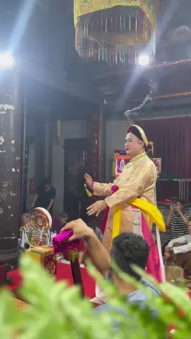 Hàn Sơn tụ khí chung linh Có Cô Ba Thoải giáng sinh phù đời. Hỡi ai đi ngược về xuôi, Sông bao nhiêu nước ơn người bấy nhiêu #hauthanh #tinnguongthomauvietnam #daomau #daomauvietnam #haudongvedeptamlinhvietnam #haudongvietnam #haudong #tamphucongdong #tuphuvanlinh #tamphucongdongtuphuvanlinh #tuphucongdong #tuphuthanhco #cobothoai #cobothoaiphu #cobothoaicung🙏🙏🙏 