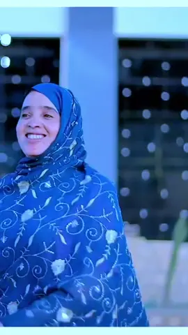 waxba yaan gaarigii rag ku daba goleen gaar aada ii taho kala baxay gabdhaha geesi sharaf lahoo guri lala dhisoow gacmo furan ku soo dhowow galabta