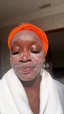 #creatorsearchinsights “Good morning, beauties! Starting with Fenty Beauty Cleanser, then Aveeno Toner to balance. I hydrate with my favorite moisturizer, followed by SPF for protection, and finish with Dior Lip Balm. Let’s glow!”#GlowUp #Skincare #Fenty #Aveeno #SPF #Moisture #LipCare #FreshSkin@aveenobabyus @Aveeno Canada @Diorbeauty @Fenty Beauty @Bubble Skincare 