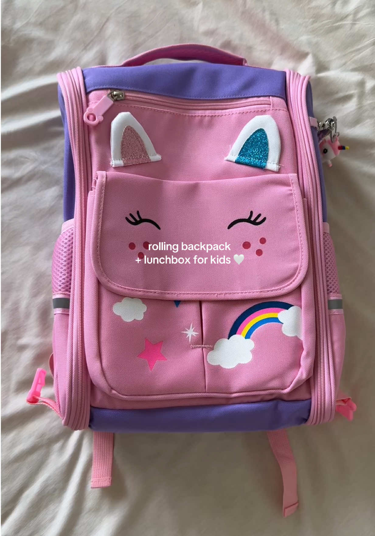 My daughter likes to switch up her backpack + lunchboxes for school and I found these cute ones from tt shop 🫶🏽 they have a bunch of different backpacks / lunchboxes for kids with different designs <3 #backpackforkids #lunchboxforkids #bookbag #kidslunchboxes #backpack #rollingbackpack #kidlunchbox #momtok #ttshop 