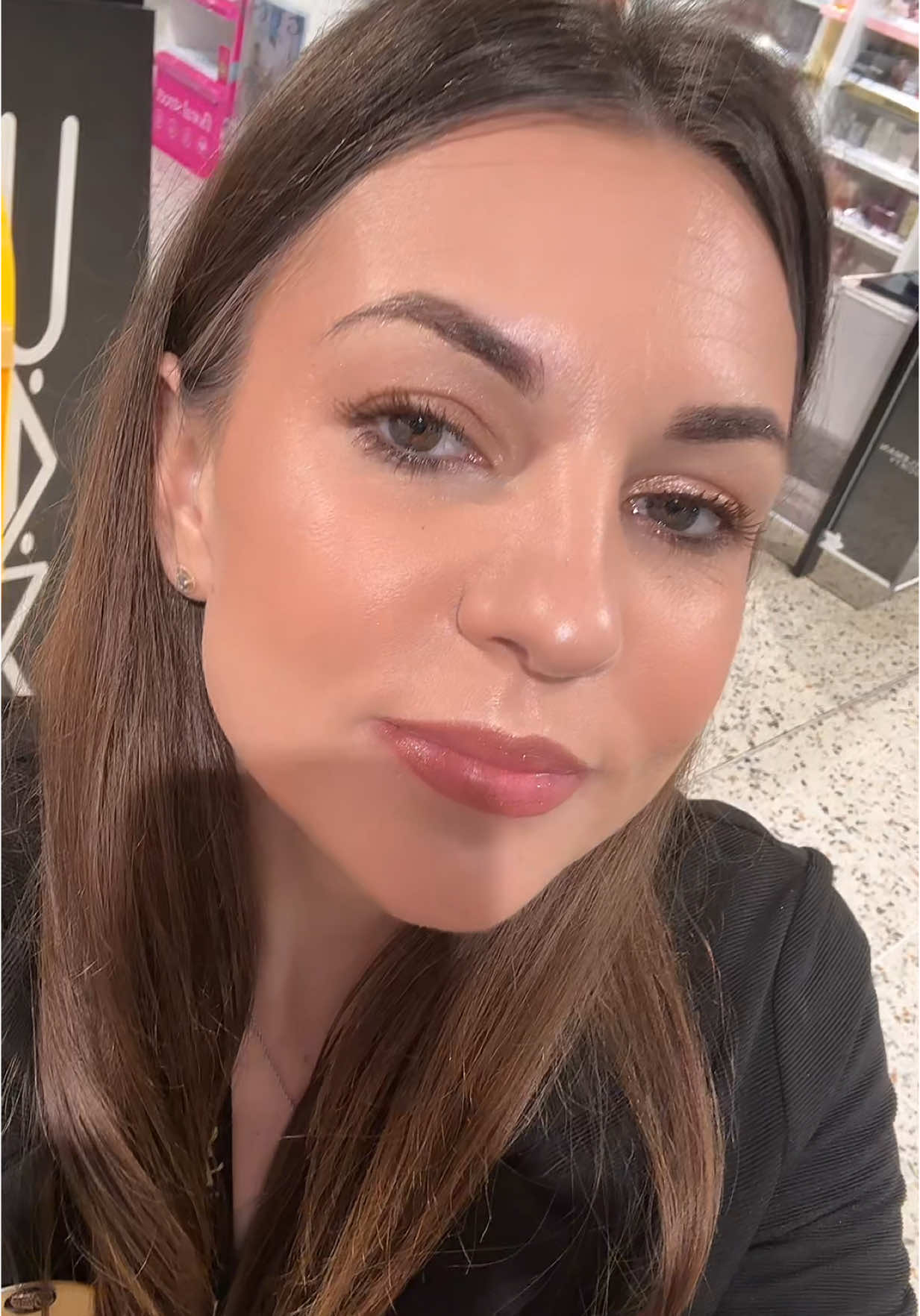Let’s together  step by step create that trendy glass skin and glowy makeup! #glasskin #glowymakeup #glowymakeuptutorial #glowyskin #trendy #lietuvaite #makiazas #GlowUp #tiktokmademebuyit #viral #trends 