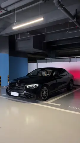 Khi bạn ở độ tuổi 25 và khi bạn 35 tuổi  lái xe Mercedes S khác nhau như thế nào ! #mercedes #dammexe #yeuxe #xuhuongtiktok #auto #xedep 
