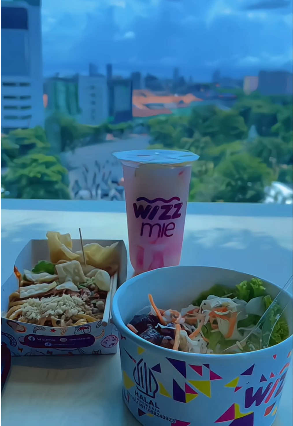 #wizzmieroyalplaza #wizzmie #royalplazasurabaya #surabayafoodies #surabayakuliner #fyp 