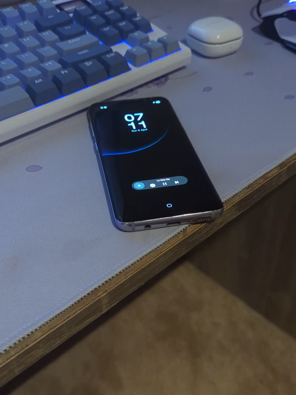 gonna miss the a13 but one ui 7 is yummy  #samsung #trend #techtok #foryou #blowthisup #fyp #foryoupage #a13 #s8 #oneui7 