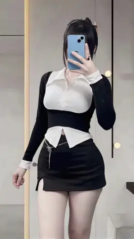 Áo thun croptop tay dài kiểu polo ôm body đen trắng nữ ozenka, áo crt cotton đẹp sang chảnh thanh lịch cài khuy #thoitrangnu #xuhuong #viral #trending #thinhhanh #tiktokshop #aothunnu #aocroptopnu #aocroptoptaydai 