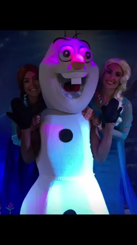 It’s gotta be racism no?? 🤣🤣🥴 #fyp #viral #trend #frozen 