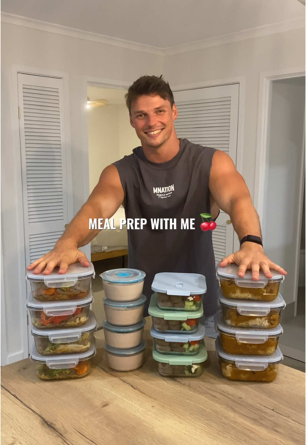 It’s that time of the week again 👨🏼‍🍳 Fueling my body with balanced meals that taste as good as they look. This 4-day meal prep is super easy, and perfect to eat either hot or cold! These meals will keep me on track without getting boring at all! ☺️ Ingredients below (for 2 servings) ⬇️ 🥘 Butter Chicken with Jasmine Rice - 500g chicken - 1 x white onion - 2 x cloves garlic - @mingleseasoning butter chicken packet - 1 x zucchini - 1 x carrot - 300ml heavy cream (+ spoonful for serving, optional) - 250ml chicken stock - 400ml tomato passata - 200g jasmine rice 🧆 Turkey Meatballs with Garlic Herb Potatoes & Tzatziki - 500g turkey mince - 500g organic potatoes - 3 Tbsp worcestershire sauce - Pink Himalayan Salt - Black Pepper - Italian Herbs - @Mingle Seasoning garlic and herb seasoning - Handful of cherry tomatoes - 1 x cucumber - Handful of crumbed feta Tzatziki - 1/2 cup greek yoghurt - 1 clove garlic - 1/4 cup finely chopped cucumber - Squeeze of lemon - 1 Tbsp olive oil 🥙 Honey Soy Beef Stir-Fry with Rice Noodles - 500g steak - 1 x head of broccoli - 2 x carrots - 1 x red pepper - 4 Tbsp soy sauce - 4 Tbsp honey - 250g rice noodles - Sesame seeds (for serving, optional) 🍓 Strawberry “Nice” Cream with Dark Chocolate & Raspberries - 200g frozen banana - 100g frozen strawberries - 100g greek yoghurt - 100g organic kefir - 2 x scoops of myprotein strawberry cream protein powder - 1 x block Lindt dark chocolate - Punnet of fresh raspberries + plenty of assorted snacks throughout the day that don’t need much prep - lots of boiled eggs and fresh fruit 🍍 Full fit from @Muscle Nation / code SCOTTV for 10% off Protein Powder from @myprotein / code SCOTTV for 10% off #weeklymealprep #highprotein #fitnessmotivation #healthyfood