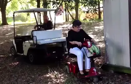 She fell #oopsifelldown #ohnonononoo #funnyfail #failvideos #funnyvideos 