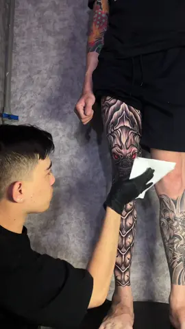 Chân này mình nhận 5tr hoàn thiện trong 6 tiếng nha anh em #tattoo #tattoos #tattooartist #tattooideas #xamhinhnghethuat #hinhxamdep #quyrap #quyrapsaigon #xamhinhgovap 
