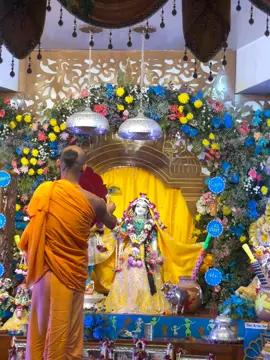 Sringar Aarati Darshan🦚🪷📿 Hare Krishna 🙇 #fypシ゚ #spiritual #devotee #radhamadhav #iskconnepalbudhanilkantha #iskcon ❤️