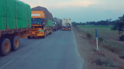 #အချိန်မပေးနိုင်တာကိုတော့နားလည်ပေးပါ #ဓနုကောင်လေး🇺🇦 #ဘဝတွေကကြမ်းတယ်😔😔🙏 #ကားဆရာများဘေးရန်ကင်းပါစေဗျ🙏🙏🙏 #