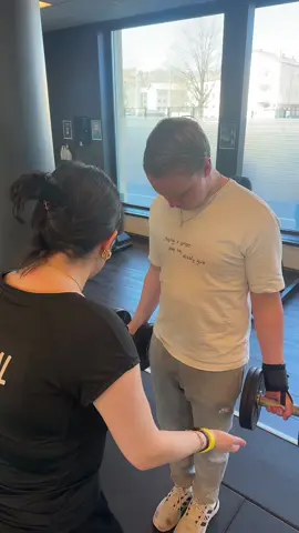 Känner du någon som känt sig sugen på att börja träna? Ta då del av april kampanjen💙 Som medlem kan du ta med dig en vän gratis till varje träningtillfälle🤩 Det är 1 vän per gång som gäller och gärna olika vänner🤗 Vi ses på Lundby! #nordicwellness #gym #Sverige #fyp 💚💙