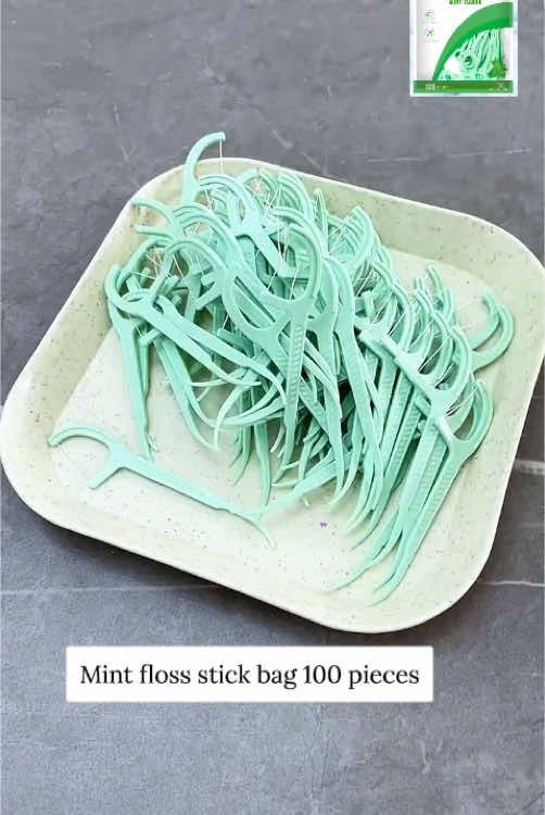 One hundred packs of mint floss are more durable and smoother.#dentalfloss#Cleanteeth#Dentalhealth#tiktokshop 