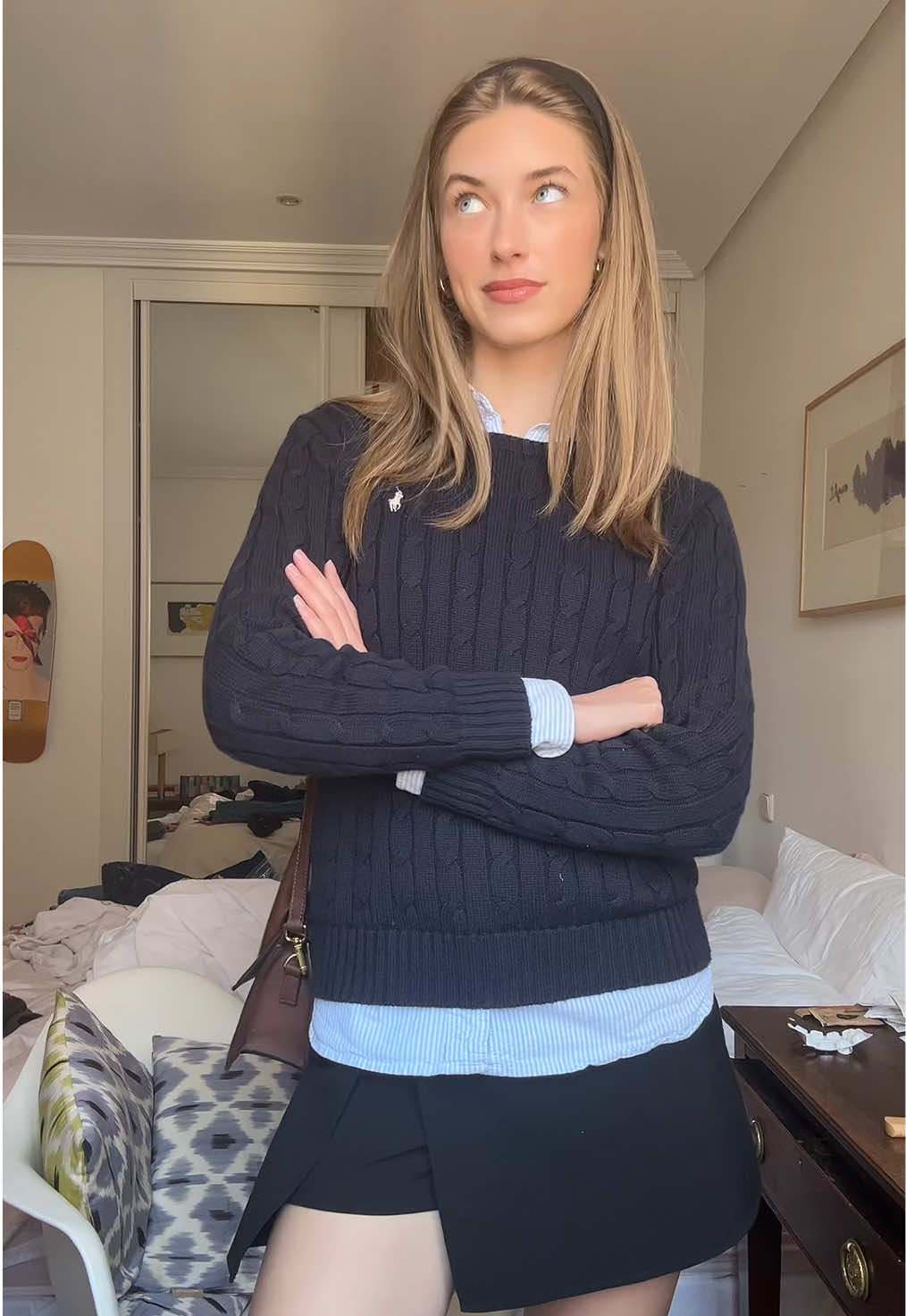 today’s ootd for the el rastro markets in madrid! so happy the sun is finally out #madrid #spain #espana #elrastro #elrastrodemadrid #sundaymarket #OOTD #outfit #outfitideas #outfitinspo #fashion #fashiontok #oldmoney #oldmoneyaesthetic #oldmoneyoutfits #classy #classyoutfit @Ralph Lauren #brandymelville @Jacquemus @New Balance 