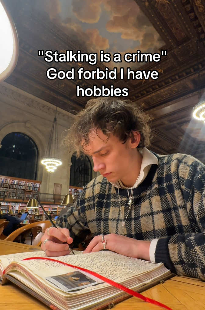 #Love #darkacademia #library #nyc 