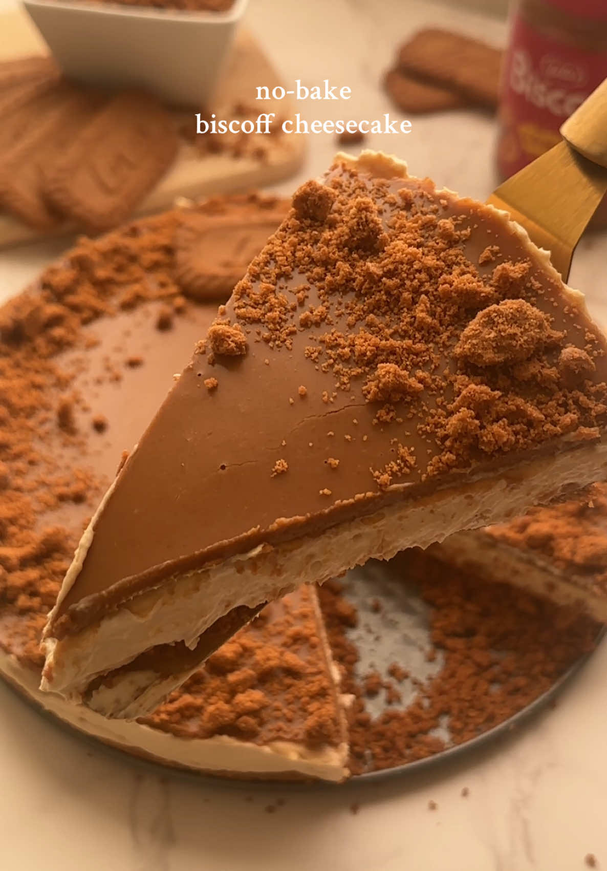 biscoff lovers gotta try this!🤌🏼 #biscoff #biscoffcheesecake #cheesecake #bake #baketok #dessert 