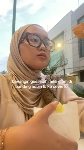 Gatau slh apa bnr tp mls berurusan ama mbak2 😭