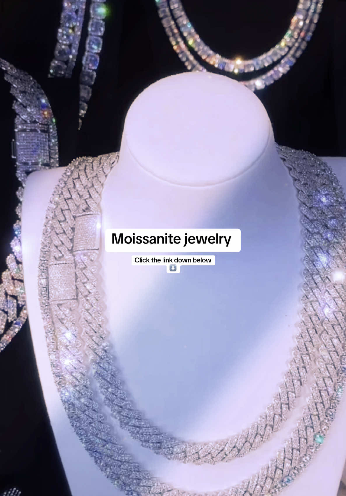 Looking better than I ever looked doing better than I ever did check me out!!!! #moissinite #jewelry #diamond #fashion #rapper #rap  #raptok #silver #realjewelry #fyp #foryoupage #foryourpage #cubanlink #cubanlinkchain 
