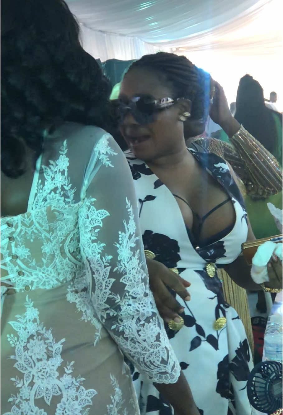 Moral is enjoying Diana weeding #opoku #dianaandopoku #opokubilsonfunnyvideos #moral 