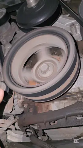 GMC Yukon how to replace #auto #mechanic #usa🇺🇸  crankshaft pulley 