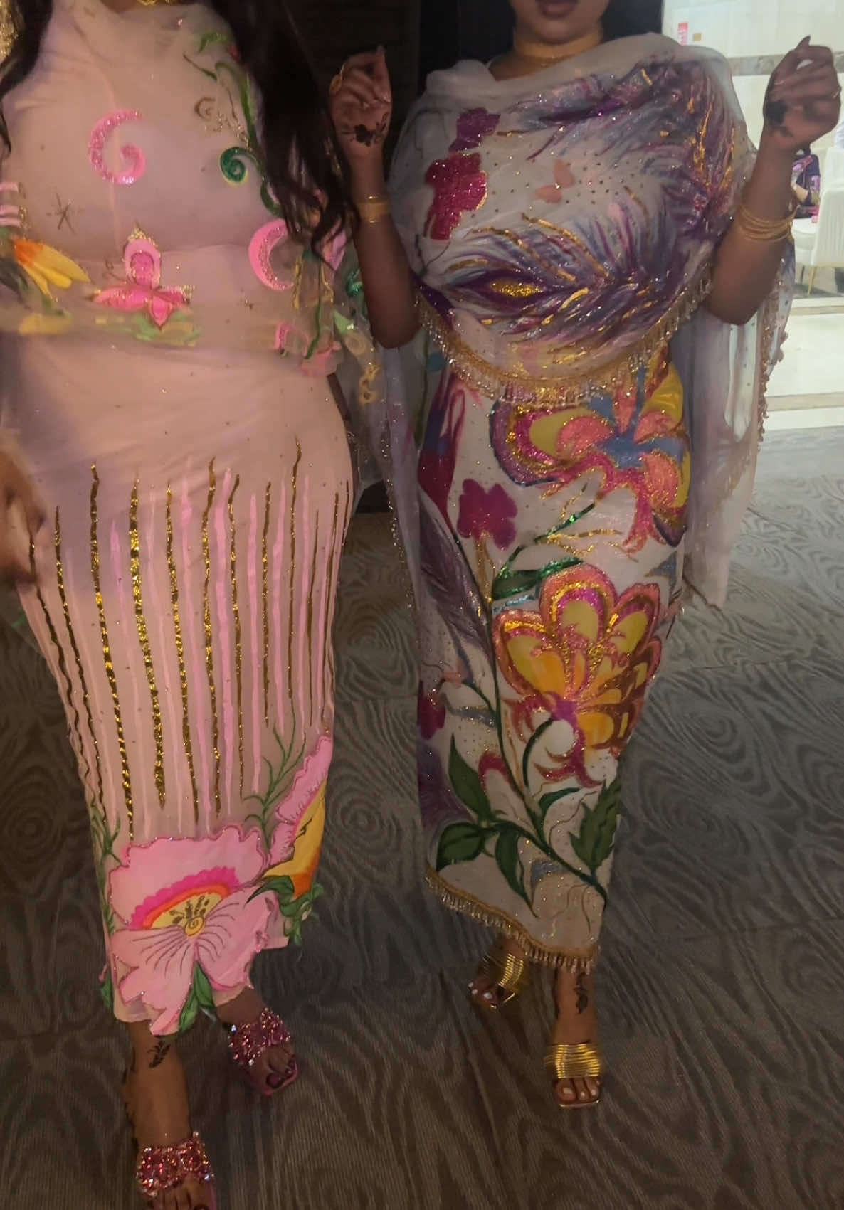 Our lovely clients wearing their customized toubs  احلى تياب لى احلى صحبات عرووس ✨ للاستفسار dm  #sudanese_tiktok #sudanese #توب_سوداني  #الشعب_الصيني_ماله_حل😂😂 #زغاوة_حلاوة🇷🇴🇸🇩🥰 