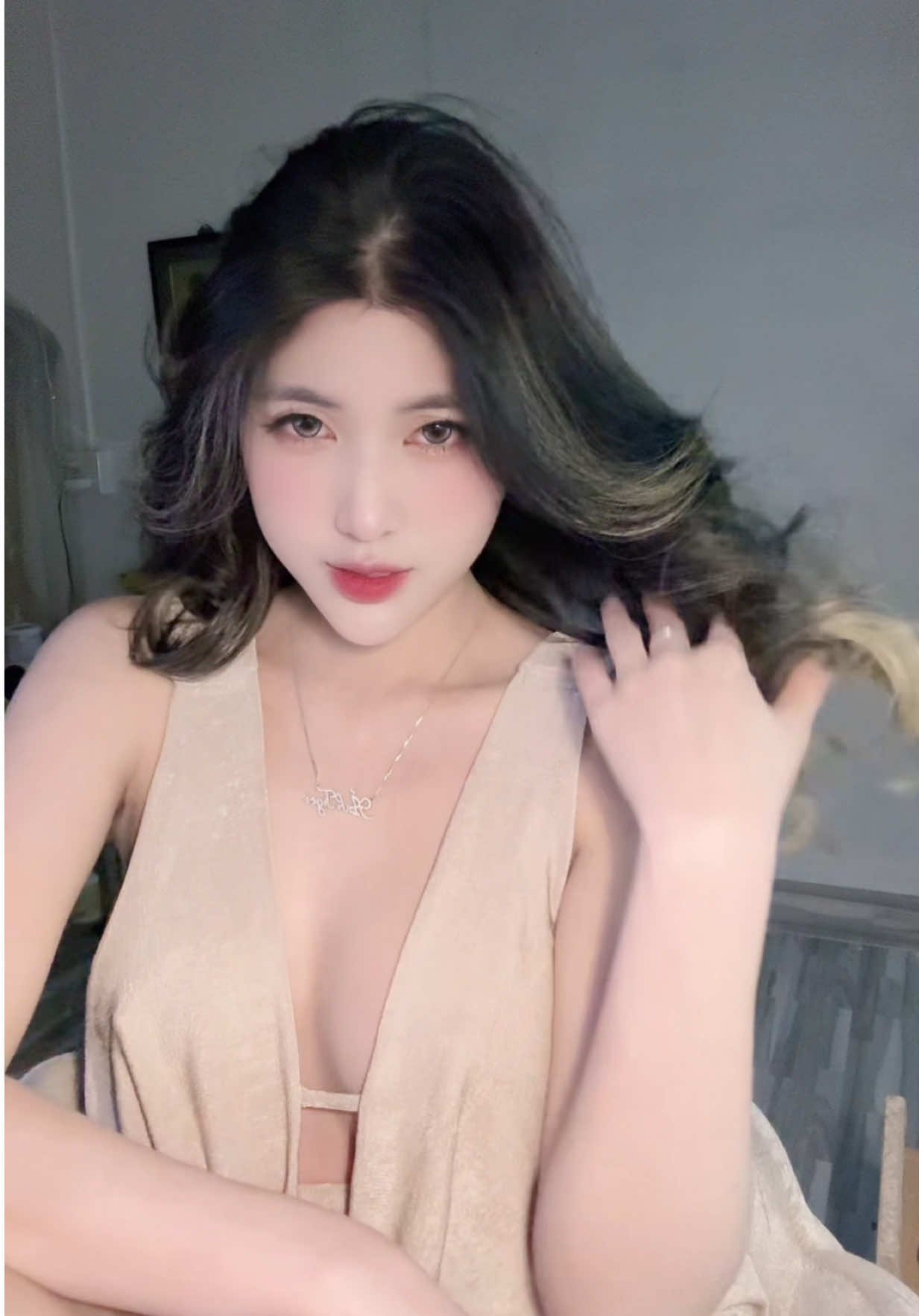 2 cánh tay gầy lắm dòi 🥺