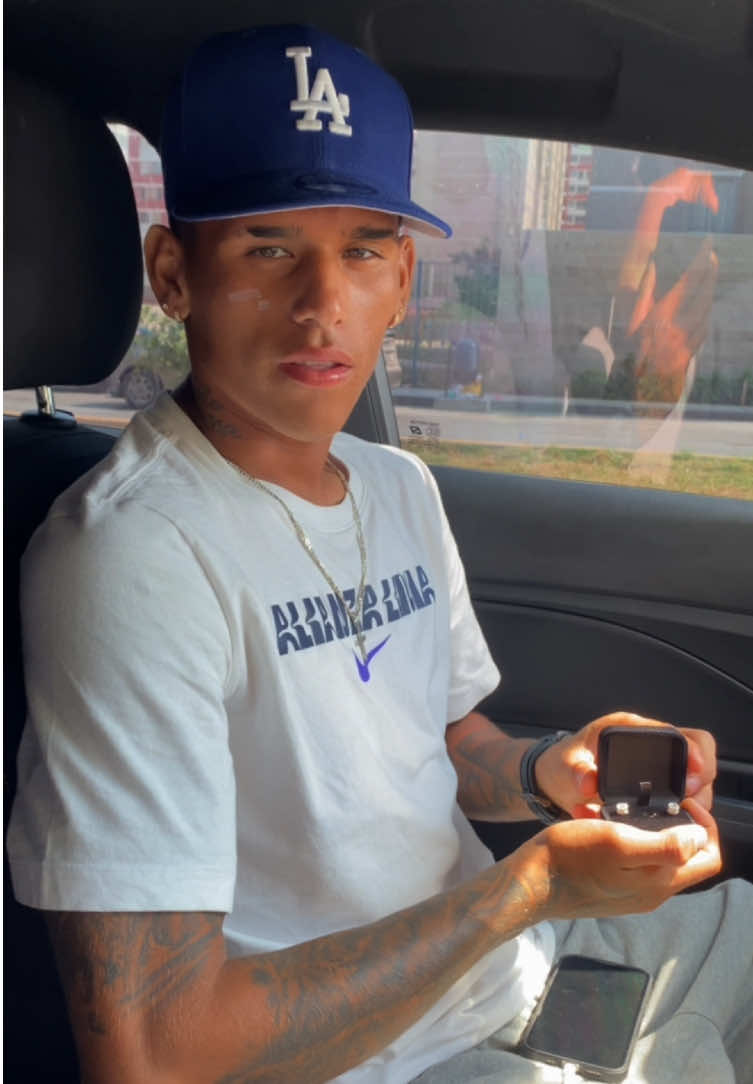 Mauricio Arrasco 🍫, jugador de alianza Lima, sabe donde encontrar las mejores joyas 😮‍💨💎#Futbol #chocolate #jewelry #foryoupage #fyp #alianzalima 