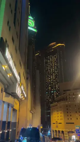 Restoran Indonesia di makkah 🇮🇩 Wajib dicoba!!! #infoumroh #umrahprivate #makananindonesia #makkah🕋 #umrahbackpacker #umrohyuk #makkahmadinah🕋 #fyp #fypシ゚viral🖤tiktok 
