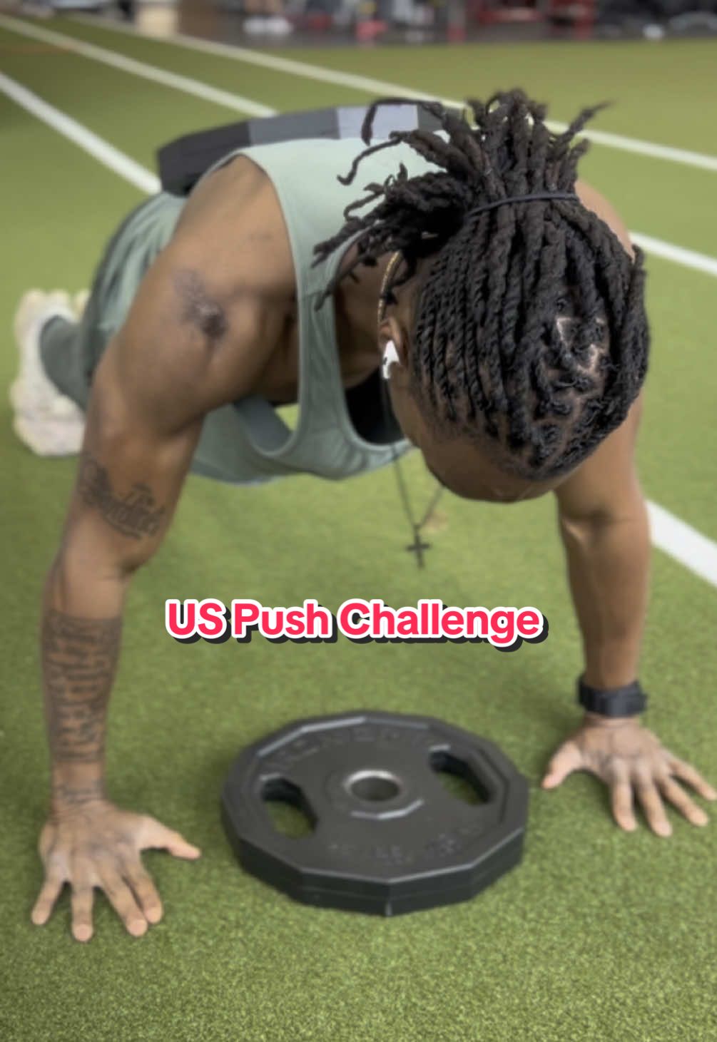 US🇺🇸 AF push up challenge - figured I’d give it a shot but w/ some weight 😅 think you could do it?  Push the 🌎 earth *rob voice* you up for this challenge?  Tag a buddy and see if they could do it. Weighted or not ⚡️ Interested in training 📩 DM Me “coaching” or “hybrid” and we’ll lock in 🔓🔒 Like❤️-Save💾- Try💪🏾 #TimFitTraining⠀⠀ #GetFittWitTim⠀⠀ #HardWorkOnTheMenu⠀⠀ #Certified #ResultsBasedTrainer  #pushups #pushupchallenge #Fitness #fitnesschallenge #calisthenics #hybridcoach #workoutmotivation #wotd 